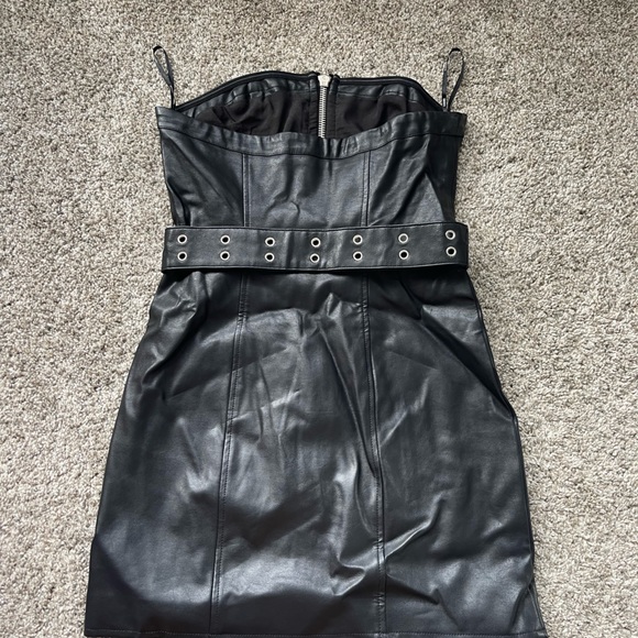 Leather dress - Picture 3 of 3